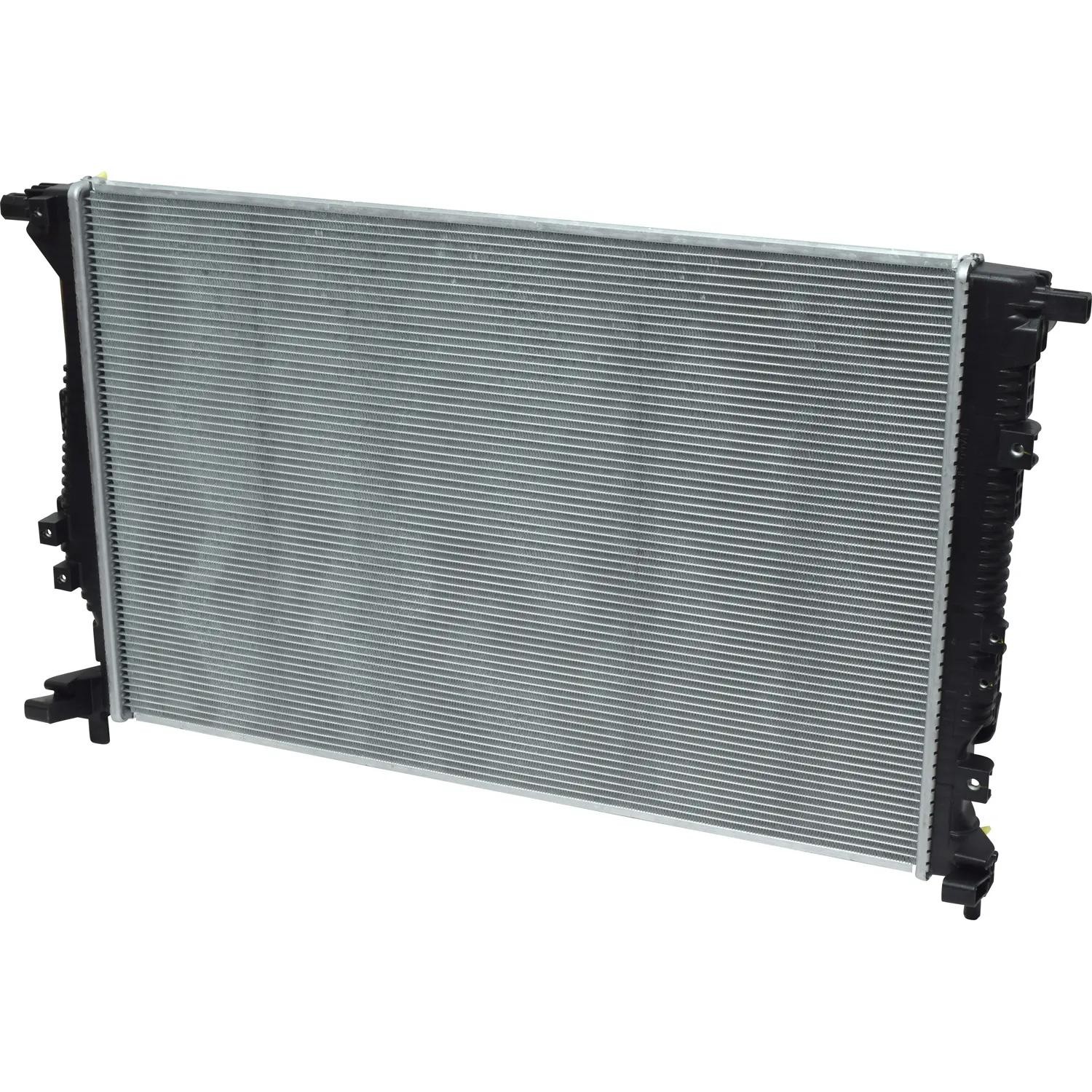 Radiator -- Crossflow Radiator UAC 190-RA 13770C for 2021 Jeep Cherokee